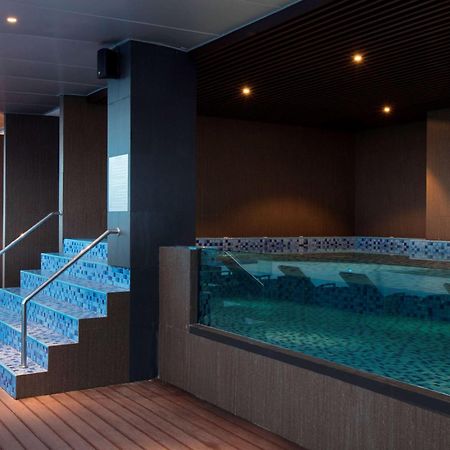 Hotel Wyndham Panbil Batam Zewnętrze zdjęcie