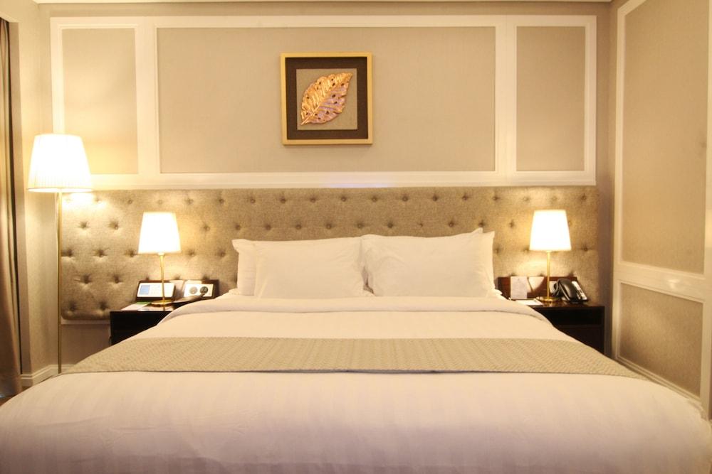 Hotel Wyndham Panbil Batam Zewnętrze zdjęcie