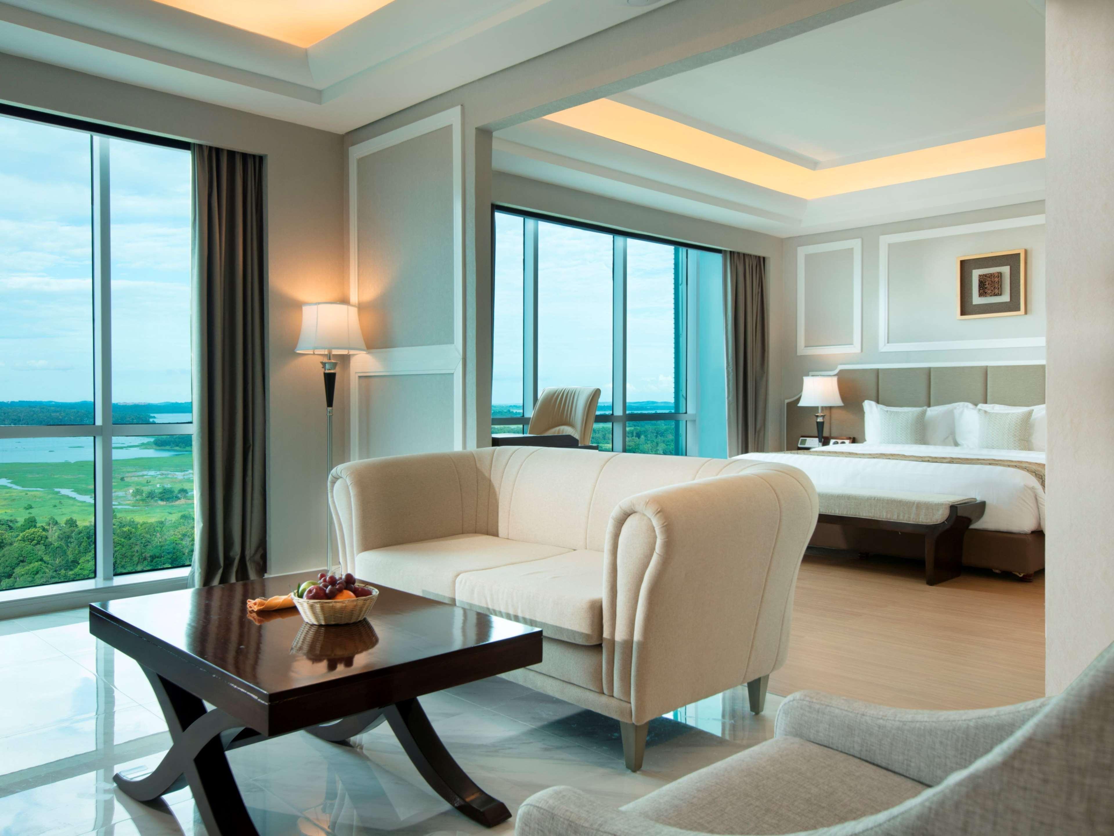 Hotel Wyndham Panbil Batam Zewnętrze zdjęcie