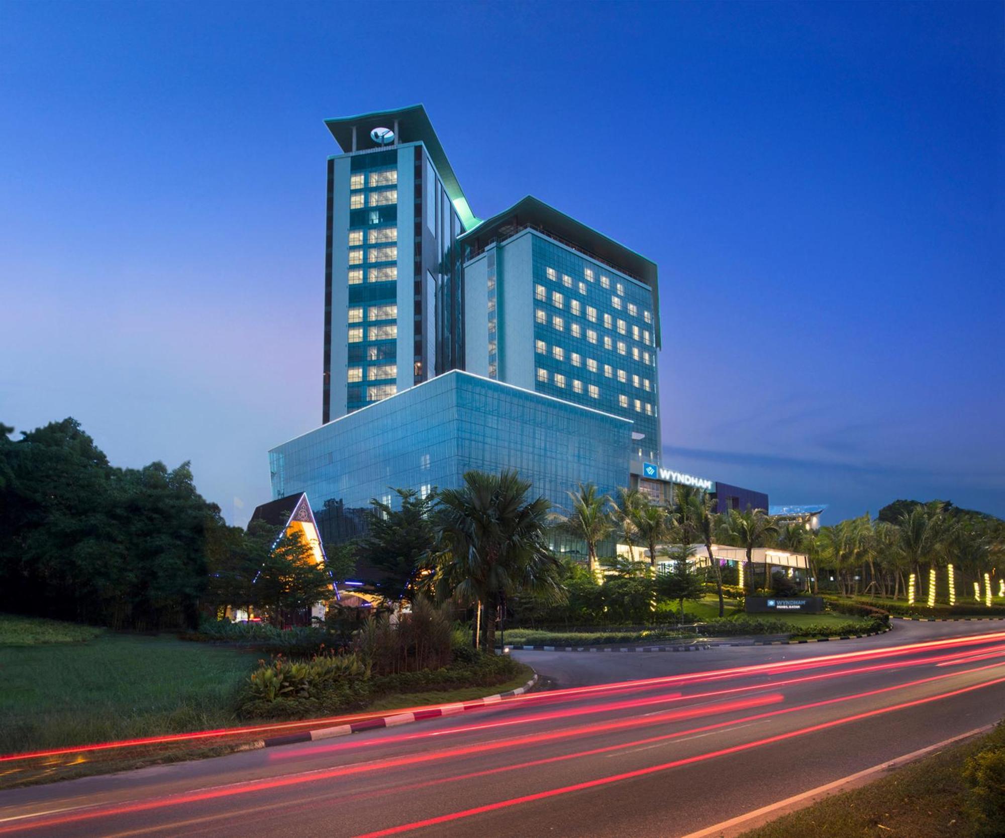 Hotel Wyndham Panbil Batam Zewnętrze zdjęcie